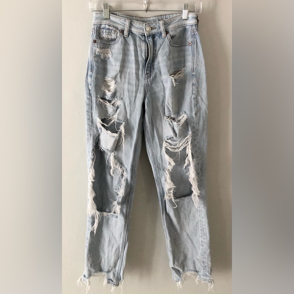 American Eagle Outfitters Distressed Boyfriend Jeans